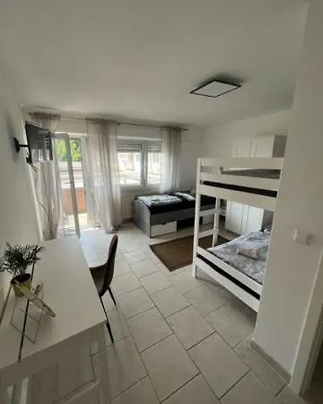 Privatunterkunft Monteurapart Neu-Ulm