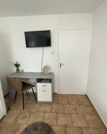 Monteurapart Homestay szállás *